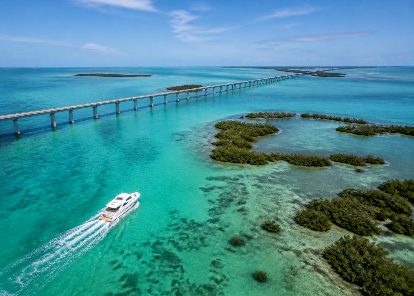 Yacht cruising the Florida Keys